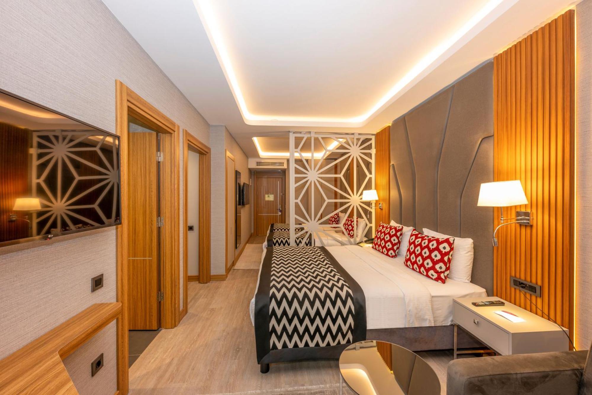 Ramada Encore By Wyndham Istanbul Sisli Exterior photo