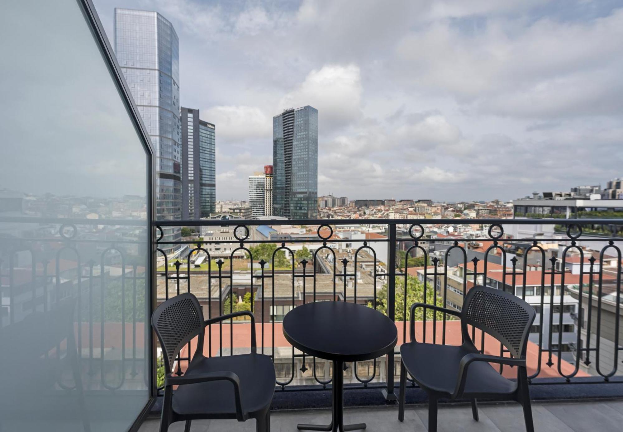 Ramada Encore By Wyndham Istanbul Sisli Exterior photo
