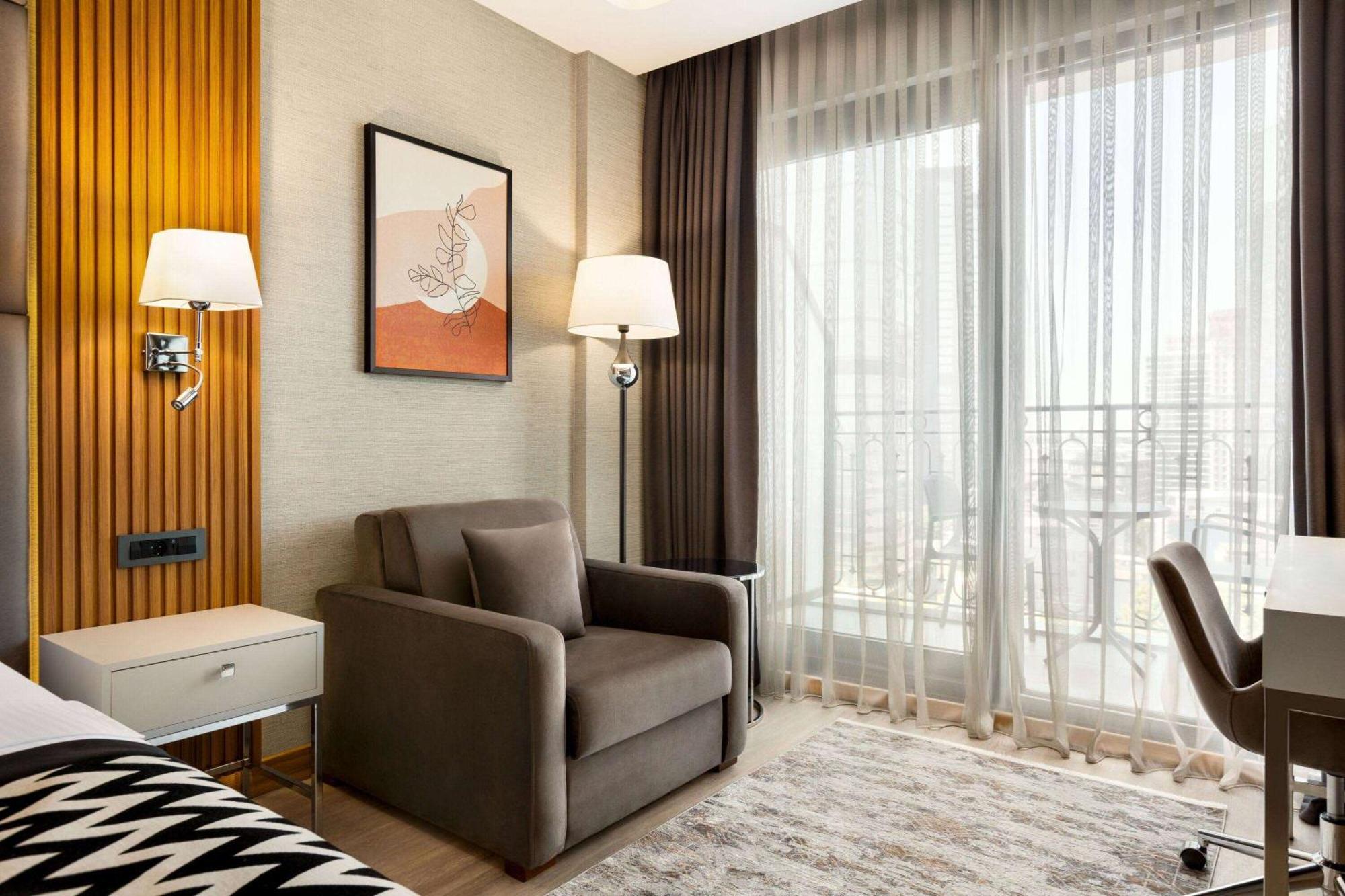 Ramada Encore By Wyndham Istanbul Sisli Exterior photo